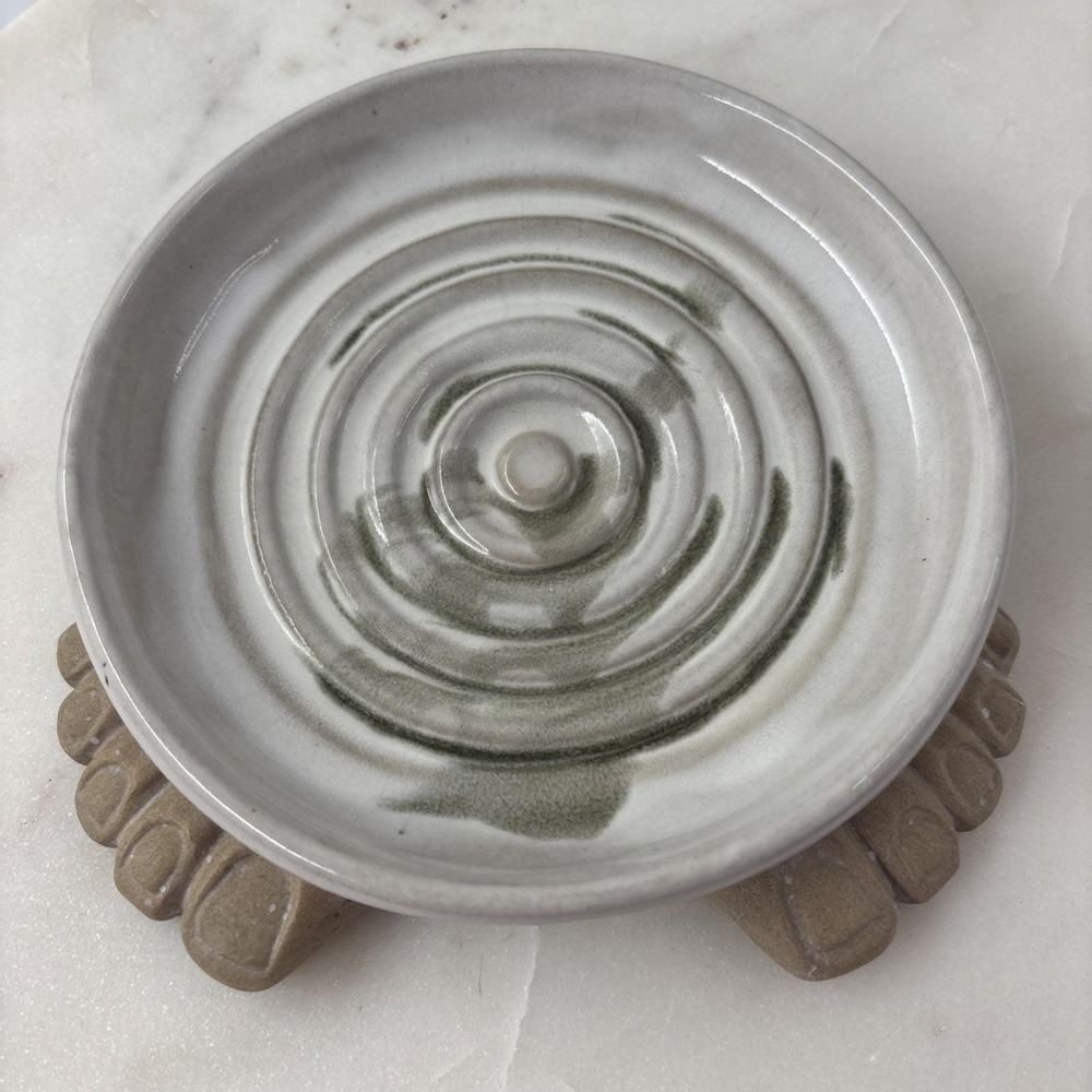 VTG Muddy Waters Pottery Bare Feet Set Pedestal Toothbrush Holder Soap Dish - Picture 3 of 16